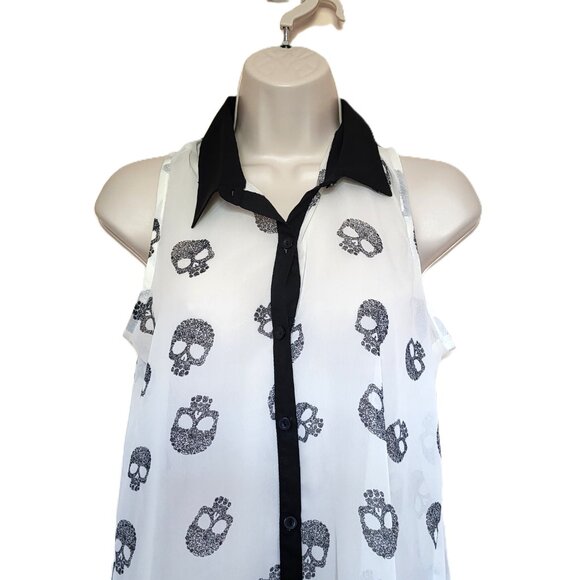 ARDENE Black & White Women's Skull Button Up Sleeveless Blouse Size Medium - Picture 3 of 5